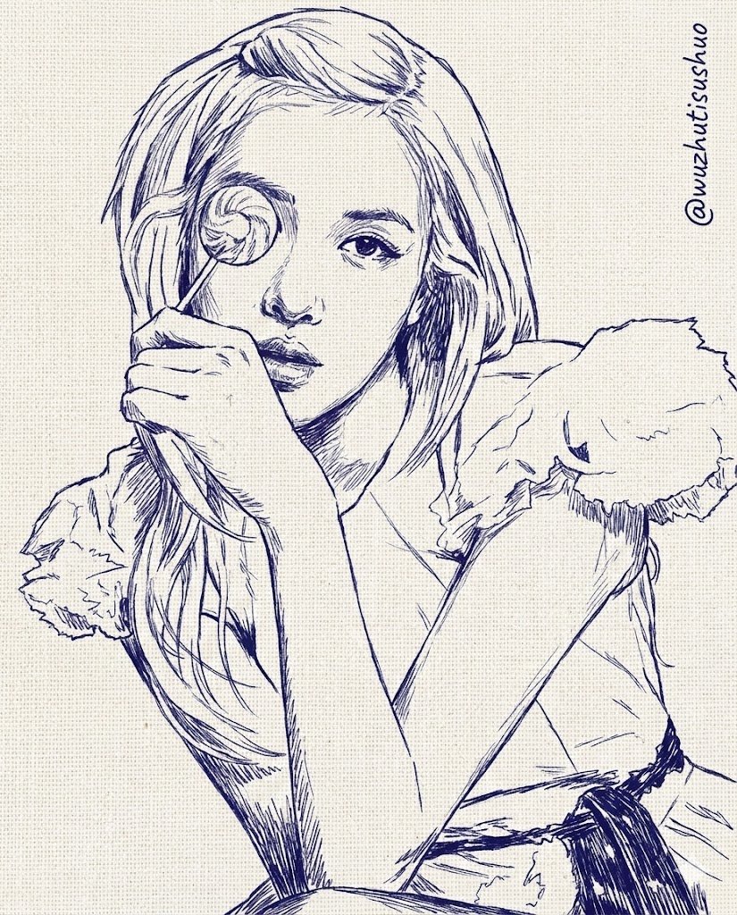 자수 및 볼펜 질감으로 표현한 듀얼 스타일 예술 스케치