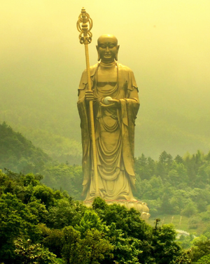 Sovrapposizione di uno schema tecnico sulla statua del Bodhisattva Ksitigarbha - 3