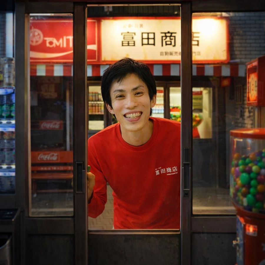 Lời nhắc tổng hợp hình ảnh minh họa Takoyaki và nội thất cửa hàng