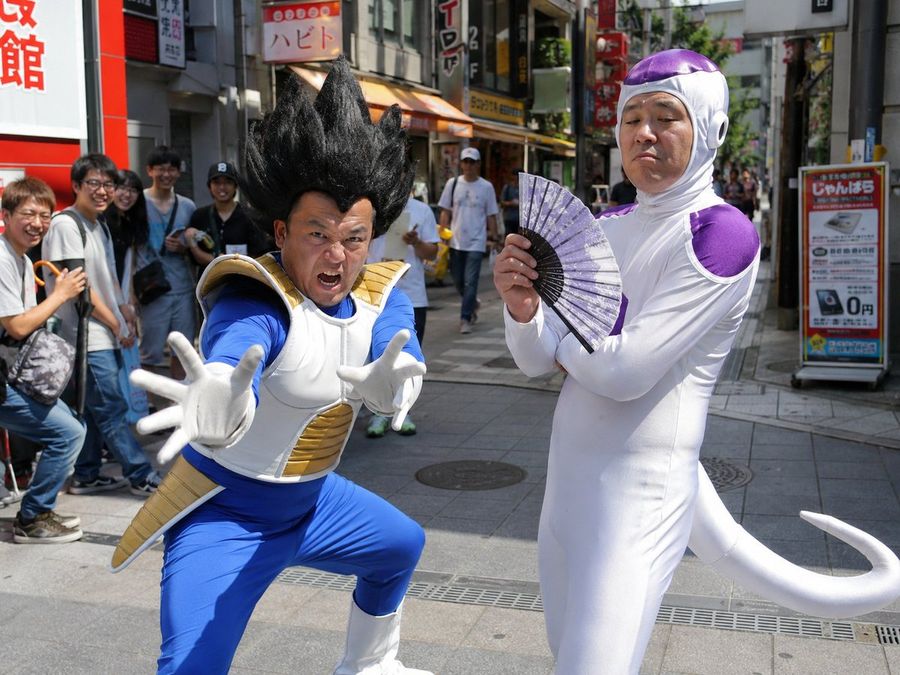 Vegeta ve Frieza Cosplay Komedisi