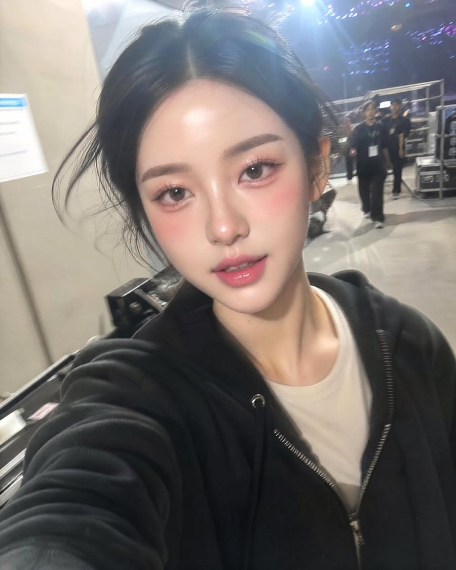 意外拍摄的 iPhone 前置摄像头自拍