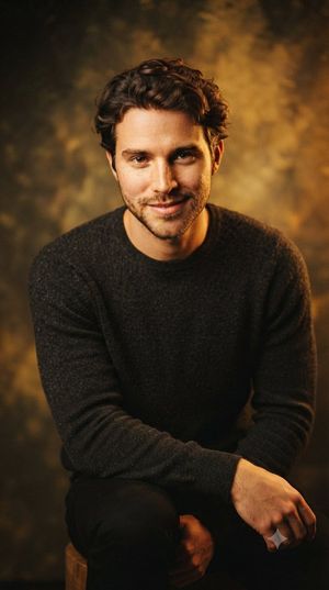 Retrato Masculino Estilo Estúdio Elegante - 3