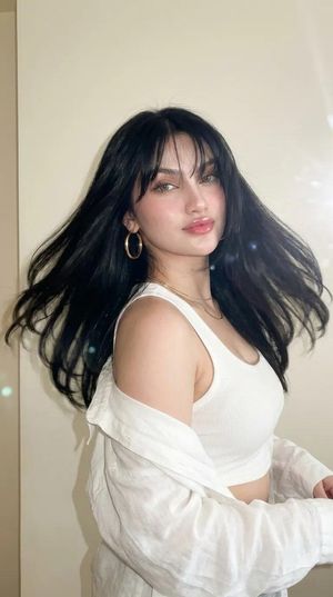 Editorial Smartphone Flash Portrait - 4