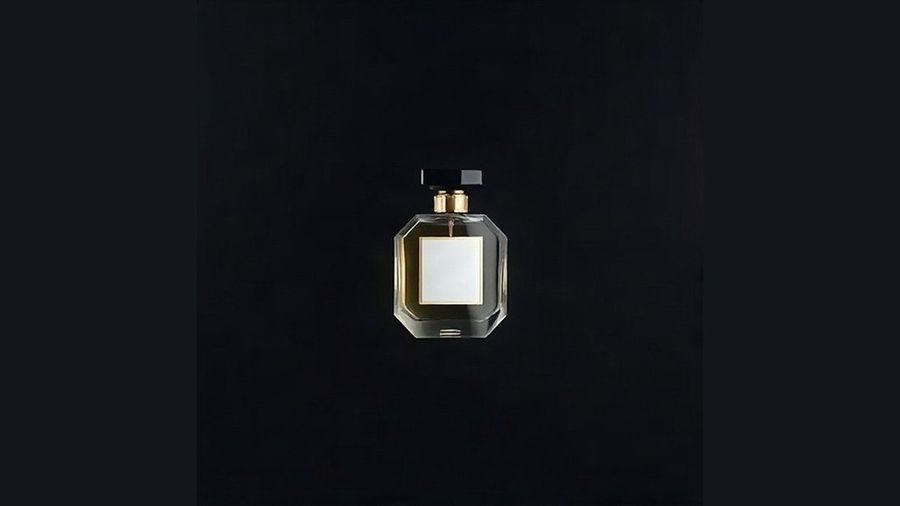 Fotografía de producto de perfume de lujo minimalista