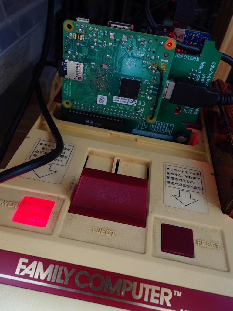 Juego de disparos NES con sprites