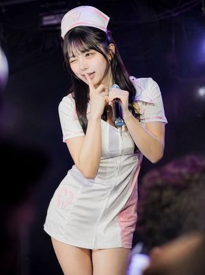การแสดงของนางพยาบาลทันตกรรมไอดอลใต้ดิน - 4