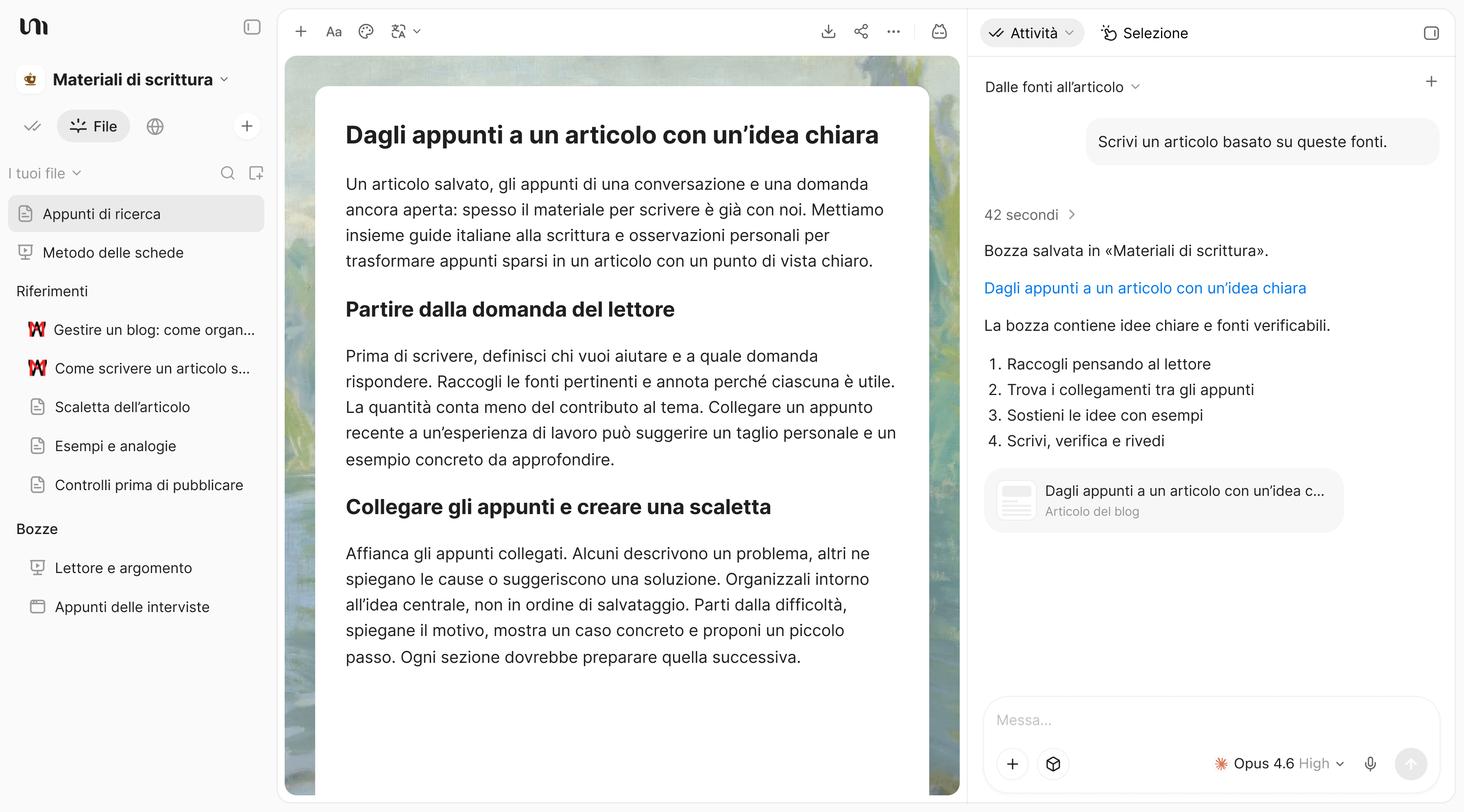Spazio di scrittura YouMind con una bozza basata su fonti e una conversazione con l’IA.
